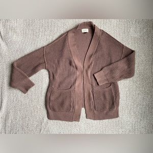 Universal thread mauve sweater